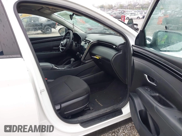 2023 Hyundai Tucson SEL z VIN 5NMJBCAE3PH214971, wystawiony jako IAAI lot #42014930 z przebiegiem 13 025 mil mil oraz . Historia ofert i sprzedaży dostępna na DreamBid. Obrazek 5.