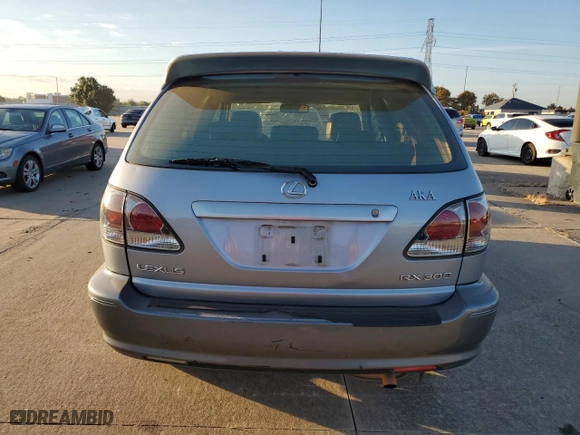2003 Lexus RX 300 with VIN JTJGF10U930156030, listed as a Copart auction lot 82527464 with 323,216 mi miles and Salvage Title. Bid and sale history available at carsss.com. Image 6.