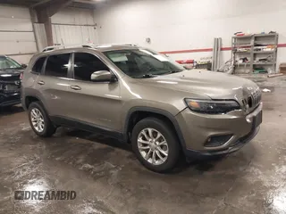2019 Jeep Cherokee Latitude with VIN 1C4PJMCX3KD356109, listed as a IAAI auction lot 41211181 with 84,072 mi miles. Bid and sale history available at carsss.com. Image 1.