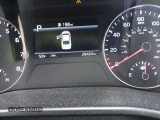 2023 Kia Forte LXS z VIN 3KPF24AD1PE602579, wystawiony jako IAAI lot #41760080 z przebiegiem 28 424 mil mil oraz . Historia ofert i sprzedaży dostępna na DreamBid. Obrazek 7.