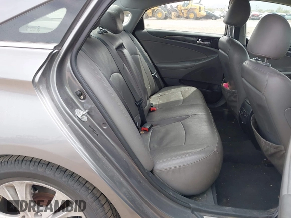 2011 Hyundai Sonata SE with VIN 5NPEC4AC0BH302181, listed as a IAAI auction lot 41945272 with 258,242 mi miles. Bid and sale history available at carsss.com. Image 8.