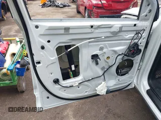 2015 Audi Q7 Premium Plus с VIN WA1LGAFE7FD027337, выставлен на аукционе IAAI как лот 42182400 с пробегом 82 269 миль миль и . История ставок и продаж доступна на DreamBid. Изображение 20.