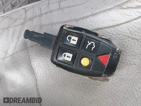 2005 Volvo S40 с VIN YV1MS382452091623, выставлен на аукционе IAAI как лот 42311105 с пробегом 269 001 миль миль и . История ставок и продаж доступна на DreamBid. Изображение 11.