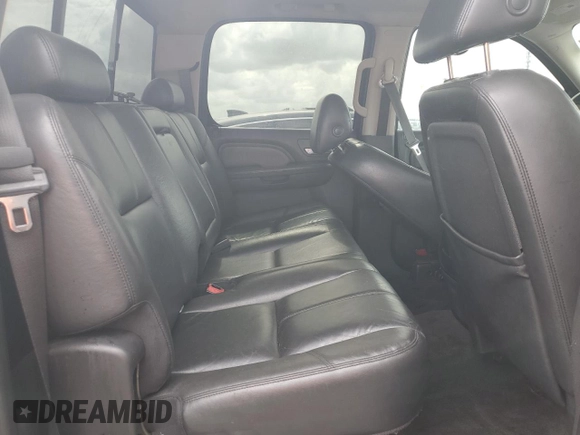 2008 GMC Sierra Denali z VIN 2GTEK638281248433, wystawiony jako Copart lot #79212524 z przebiegiem 218 840 mil mil oraz Szkody całkowita. Historia ofert i sprzedaży dostępna na DreamBid. Obrazek 10.