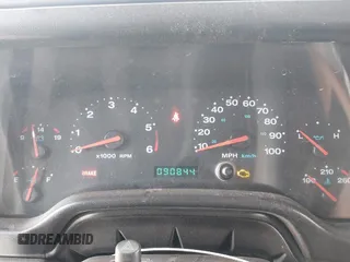 2004 Jeep Wrangler Rubicon z VIN 1J4FA69S84P727716, wystawiony jako IAAI lot #42162129 z przebiegiem 90 844 mil mil oraz . Historia ofert i sprzedaży dostępna na DreamBid. Obrazek 7.