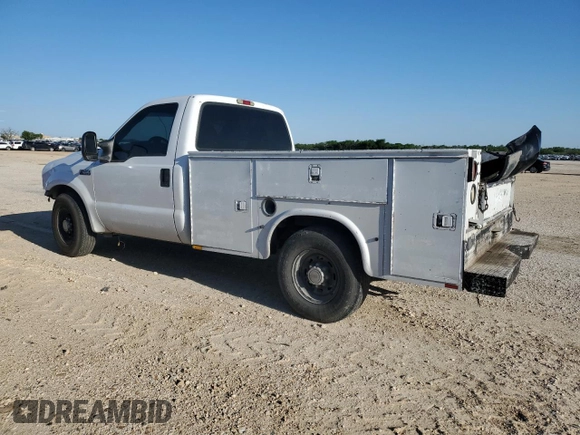 2004 Ford F-250 with VIN 1FDNF20L04ED58147, listed as a Copart auction lot 51791385 with 374,472 mi miles and Salvage title. Bid and sale history available at DreamBid. Image 2.