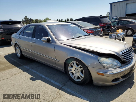 2005 Mercedes-Benz S-Class 5.0L with VIN WDBNG75J15A447352, listed as a Copart auction lot 53681734 with 0 mi miles and Salvage Title. Bid and sale history available at carsss.com. Image 4.