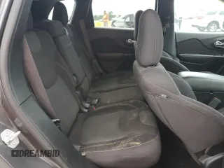 2017 Jeep Cherokee Latitude z VIN 1C4PJLCB5HW554279, wystawiony jako Copart lot #56972145 z przebiegiem 117 164 mil mil oraz Szkoda całkowita • Salvage title. Historia ofert i sprzedaży dostępna na DreamBid. Obrazek 11.