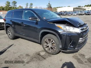2019 Toyota Highlander LE with VIN 5TDBZRFH5KS739042, listed as a Copart auction lot 53775845 with 73,727 mi miles and Salvage title. Bid and sale history available at DreamBid. Image 4.