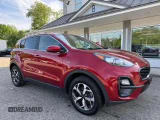 2021 Kia Sportage LX z VIN KNDPMCAC0M7906613, wystawiony jako Copart lot #59042605 z przebiegiem 183 811 mil mil oraz Czysty tytuł • Clean title. Historia ofert i sprzedaży dostępna na DreamBid. Obrazek 1.
