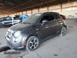 2017 FIAT 500e with VIN 3C3CFFGE0HT625145, listed as a Copart auction lot 88470145 with 43,598 mi miles and Salvage Title. Bid and sale history available at carsss.com. Image 1.
