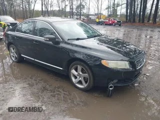 2010 Volvo S80 I6 Turbo with VIN YV1992AH1A1120442, listed as a IAAI auction lot 41571422 with 262,133 mi miles. Bid and sale history available at carsss.com. Image 1.