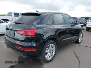 2018 Audi Q3 Premium z VIN WA1BCCFS8JR006212, wystawiony jako IAAI lot #42208285 z przebiegiem 96 571 mil mil oraz . Historia ofert i sprzedaży dostępna na DreamBid. Obrazek 4.