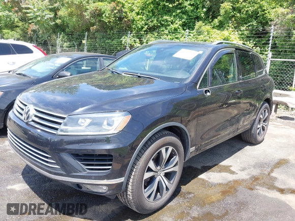 2017 Volkswagen Touareg Wolfsburg Edition с VIN WVGRF7BP9HD001737, выставлен на аукционе IAAI как лот 42280198 с пробегом 159 257 миль миль и . История ставок и продаж доступна на DreamBid. Изображение 17.