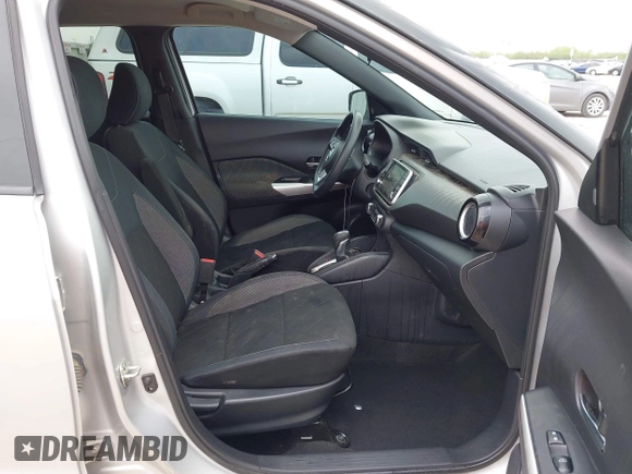 2019 Nissan Kicks S with VIN 3N1CP5CU9KL524812, listed as a IAAI auction lot 41910323 with 88,656 mi miles and . Bid and sale history available at carsss.com. Image 5.