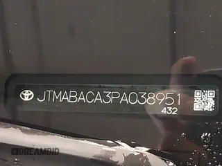 2023 Toyota bZ4X XLE z VIN JTMABACA3PA038951, wystawiony jako IAAI lot #41961433 z przebiegiem 10 261 mil mil oraz . Historia ofert i sprzedaży dostępna na DreamBid. Obrazek 19.