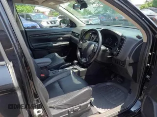 2016 Mitsubishi Outlander SE with VIN JA4AZ3A34GZ037430, listed as a Copart auction lot 65024685 with 8,737 mi miles and Clean title. Bid and sale history available at DreamBid. Image 5.