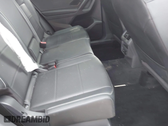 2021 Volkswagen Tiguan SE with VIN 3VV2B7AX1MM101432, listed as a IAAI auction lot 41982286 with 72,252 mi miles and . Bid and sale history available at DreamBid. Image 8.