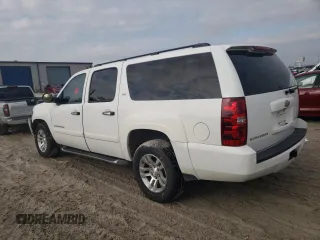 2008 Chevrolet Suburban LT w/3LT with VIN 3GNFC16078G200144, listed as a Copart auction lot 70281504 with 0 mi miles and Salvage Title. Bid and sale history available at carsss.com. Image 2.