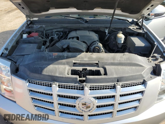 2012 Cadillac Escalade z VIN 1GYS4GEF8CR189283, wystawiony jako Copart lot #66430754 z przebiegiem 219 132 mil mil oraz Czysty tytuł • Clean title. Historia ofert i sprzedaży dostępna na DreamBid. Obrazek 12.