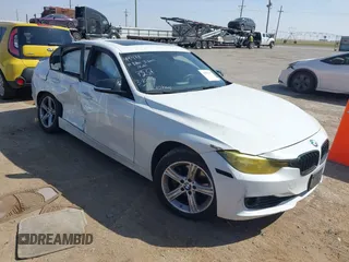 2014 BMW 3 Series 328i xDrive с VIN WBA3B5G55ENS07237, выставлен на аукционе IAAI как лот 41885237 с пробегом 100 288 миль миль и . История ставок и продаж доступна на DreamBid. Изображение 1.