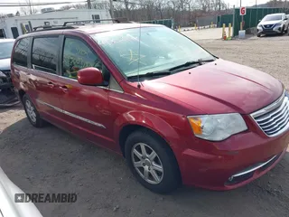 2012 Chrysler Town & Country Touring with VIN 2C4RC1BG5CR400323, listed as a IAAI auction lot 41902471 with 999,999 mi miles. Bid and sale history available at carsss.com. Image 1.