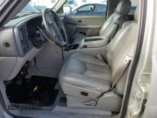 2004 Chevrolet Suburban Z71 with VIN 3GNFK16Z74G314849, listed as a Copart auction lot 46052385 with 200,673 mi miles and Salvage Title. Bid and sale history available at carsss.com. Image 7.