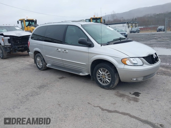 2002 Chrysler Town & Country Limited with VIN 2C8GP64L32R797370, listed as a IAAI auction lot 41715682 with 92,811 mi miles. Bid and sale history available at carsss.com. Image 1.