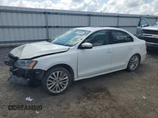 2013 Volkswagen Jetta SEL с VIN 3VWLX7AJ8DM422543, выставлен на аукционе Copart как лот 63995405 с пробегом 107 878 миль миль и Чистый • Clean title. История ставок и продаж доступна на DreamBid. Изображение 1.