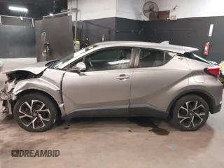 2018 Toyota C-HR XLE z VIN NMTKHMBX5JR039263, wystawiony jako IAAI lot #42265976 z przebiegiem 88 253 mil mil oraz . Historia ofert i sprzedaży dostępna na DreamBid. Obrazek 15.