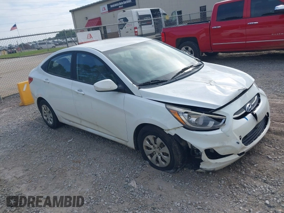 2016 Hyundai Accent SE z VIN KMHCT4AE7GU076917, wystawiony jako IAAI lot #42425890 z przebiegiem 136 031 mil mil oraz . Historia ofert i sprzedaży dostępna na DreamBid. Obrazek 1.