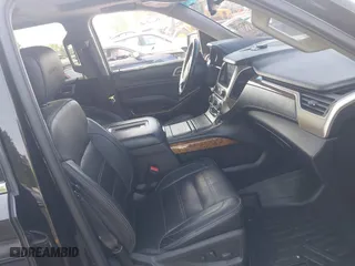 2015 GMC Yukon XL Denali with VIN 1GKS1JKJ5FR653076, listed as a IAAI auction lot 42072132 with 288,568 mi miles. Bid and sale history available at carsss.com. Image 5.