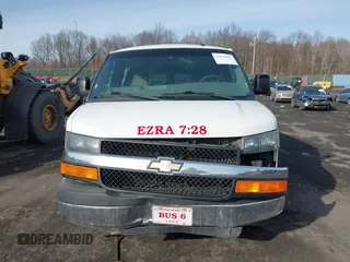 2015 Chevrolet Express Passenger LT z VIN 1GAZG1FGXF1172030, wystawiony jako IAAI lot #41510865 z przebiegiem 297 473 mil mil oraz . Historia ofert i sprzedaży dostępna na DreamBid. Obrazek 12.