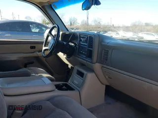 2000 Chevrolet Suburban LT with VIN 3GNFK16T8YG107680, listed as a IAAI auction lot 41883345 with 217,659 mi miles. Bid and sale history available at carsss.com. Image 5.