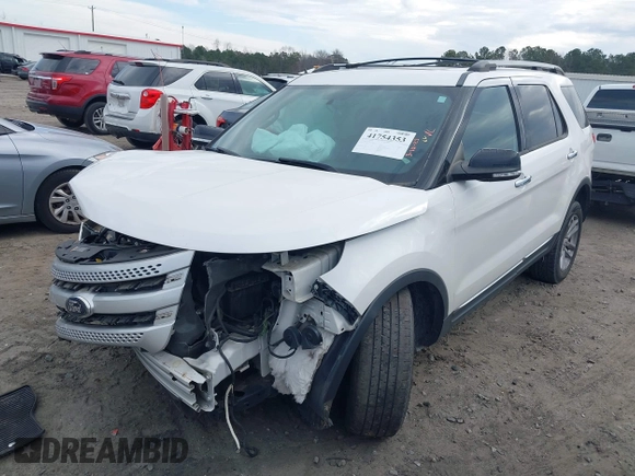 2014 Ford Explorer XLT with VIN 1FM5K7D87EGC11103, listed as a IAAI auction lot 41754353 with 143,368 mi miles. Bid and sale history available at carsss.com. Image 2.