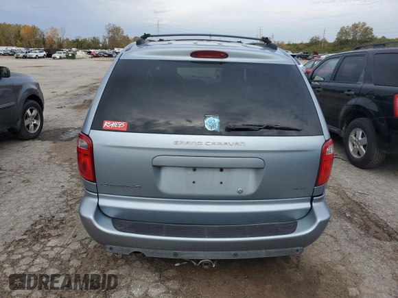 2005 Dodge Caravan SXT with VIN 2D4GP44L25R565890, listed as a Copart auction lot 42324244 with 203,174 mi miles and Non Repairable. Bid and sale history available at carsss.com. Image 6.