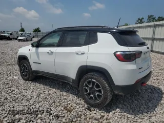 2025 Jeep Compass Trailhawk with VIN 3C4NJDDN6ST543276, listed as a Copart auction lot 62409755 with 4,116 mi miles and Clean title. Bid and sale history available at DreamBid. Image 2.