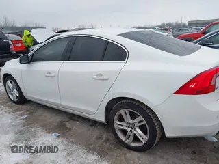 2015 Volvo S60 T5 Drive-E Premier с VIN YV140MFK3F1351631, выставлен на аукционе IAAI как лот 41558911 с пробегом 144 457 миль миль и . История ставок и продаж доступна на DreamBid. Изображение 14.