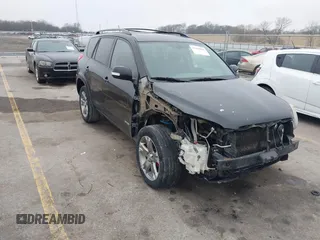 2010 Toyota RAV4 Sport с VIN JTMRK4DV0A5094237, выставлен на аукционе IAAI как лот 41184828 с пробегом 250 343 миль миль и . История ставок и продаж доступна на DreamBid. Изображение 18.