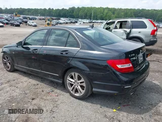 2012 Mercedes-Benz C 250 Sport z VIN WDDGF4HB9CA653814, wystawiony jako IAAI lot #42300963 z przebiegiem 149 262 mil mil oraz . Historia ofert i sprzedaży dostępna na DreamBid. Obrazek 3.