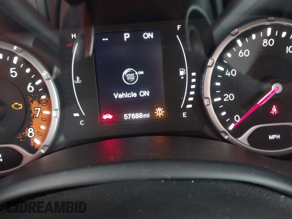 2018 Jeep Renegade Latitude with VIN ZACCJABB8JPG83883, listed as a IAAI auction lot 41940718 with 57,688 mi miles. Bid and sale history available at carsss.com. Image 15.