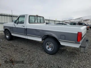1992 Ford F-150 with VIN 2FTEF15N9NCA40415, listed as a Copart auction lot 45766055 with 179,713 mi miles and Clean Title. Bid and sale history available at carsss.com. Image 2.