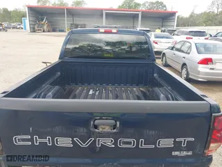 2006 Chevrolet Silverado 1500 Work Truck with VIN 3GCEC14X56G224380, listed as a IAAI auction lot 41864035 with 51,414 mi miles. Bid and sale history available at carsss.com. Image 8.
