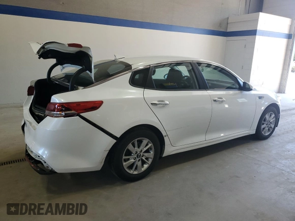 2016 Kia Optima LX z VIN KNAGT4L34G5073515, wystawiony jako Copart lot #57332295 z przebiegiem 171 308 mil mil oraz Szkoda całkowita • Salvage title. Historia ofert i sprzedaży dostępna na DreamBid. Obrazek 3.