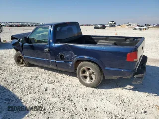 2002 GMC Sonoma SL with VIN 1GTCS145828155273, listed as a Copart auction lot 82224374 with 0 mi miles and Salvage Title. Bid and sale history available at carsss.com. Image 2.