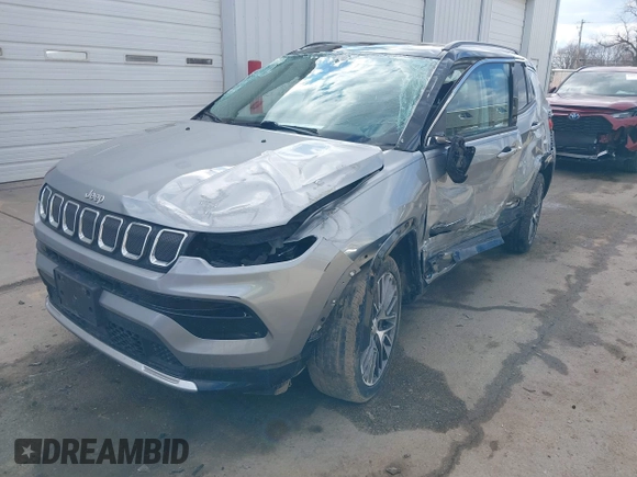 2022 Jeep Compass Limited z VIN 3C4NJDCB8NT115480, wystawiony jako IAAI lot #41677377 z przebiegiem 66 451 mil mil oraz . Historia ofert i sprzedaży dostępna na DreamBid. Obrazek 18.
