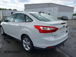 2013 Ford Focus SE with VIN 1FADP3F2XDL240898, listed as a IAAI auction lot 41975481 with 131,304 mi miles. Bid and sale history available at carsss.com. Image 3.
