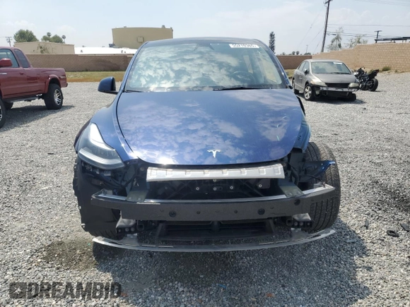 2024 Tesla Model Y z VIN 7SAYGDED3RF006264, wystawiony jako Copart lot #55210365 z przebiegiem 19 394 mil mil oraz Szkoda całkowita • Salvage title. Historia ofert i sprzedaży dostępna na DreamBid. Obrazek 5.