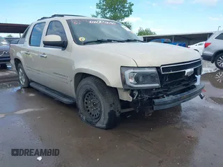 2007 Chevrolet Avalanche LS z VIN 3GNEC120X7G197952, wystawiony jako IAAI lot #42061264 z przebiegiem 152 435 mil mil oraz . Historia ofert i sprzedaży dostępna na DreamBid. Obrazek 1.
