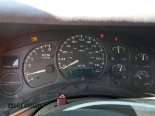 2002 Chevrolet Avalanche with VIN 3GNEC13T52G114056, listed as a Copart auction lot 58033535 with 332,160 mi miles and Salvage title. Bid and sale history available at DreamBid. Image 9.